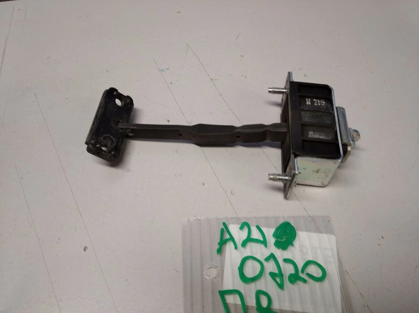 Ограничитель двери передней для Mercedes CLS-klasse W219 2004-2010