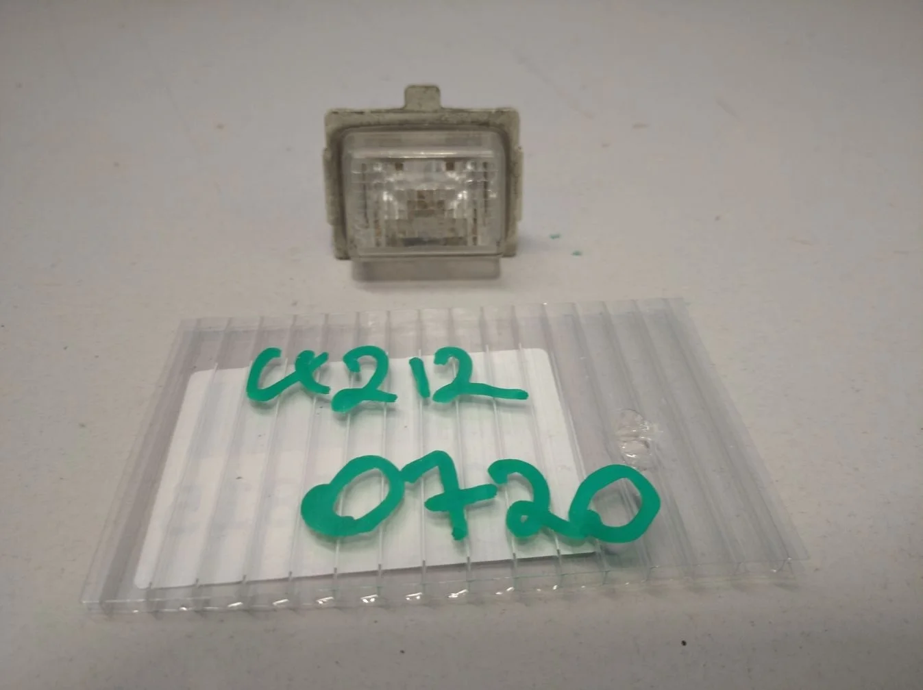 Фонарь подсветки номерного знака для Mercedes E-klasse W212 2009-2016