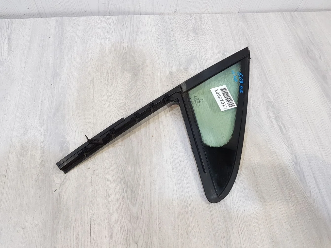 Стекло двери передней правой для Peugeot 508 2010-2018