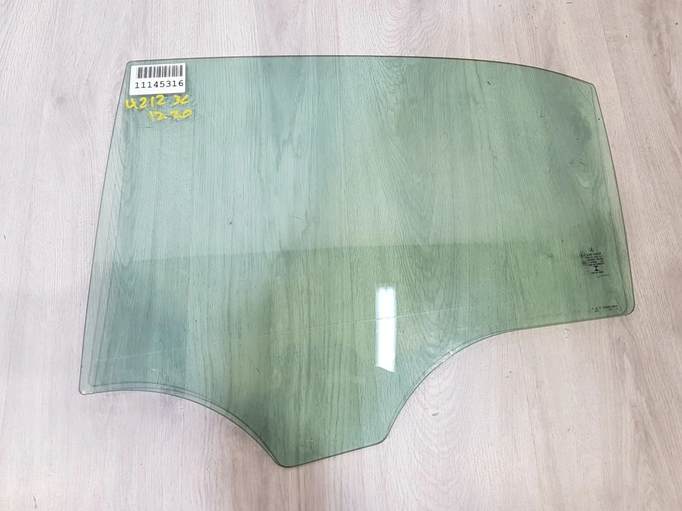 Стекло двери задней левой для Mercedes E-klasse W212 2009-2016