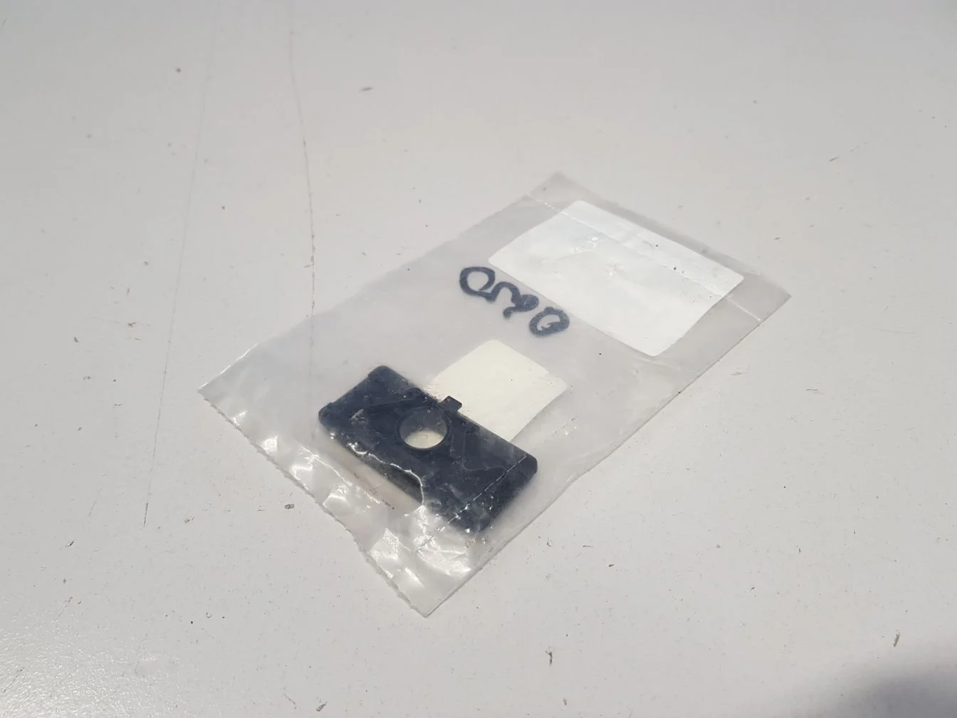 Крепеж крыла для Renault Scenic 2 2003-2009