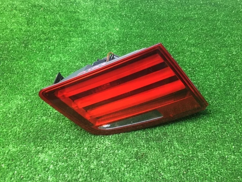 Фонарь в крышку багажника BMW F10