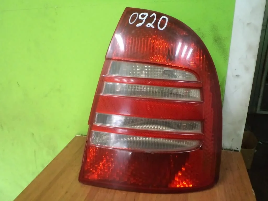 Фонарь правый на крыло СуперБ SuperB 2002-2006