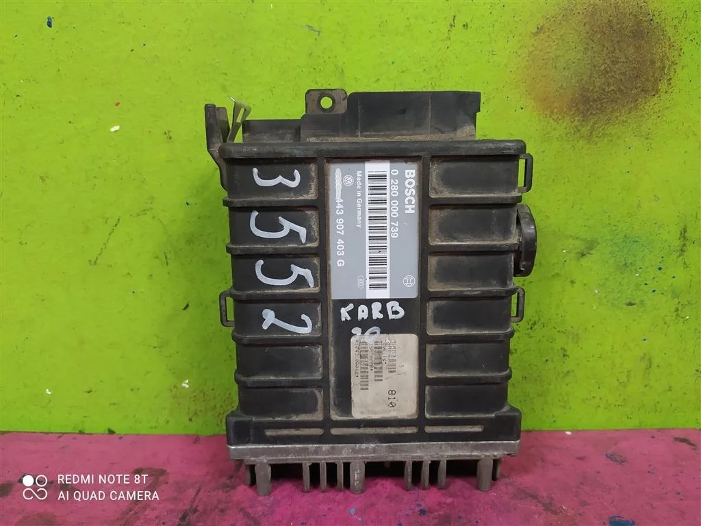 Блок управления двигателя Passat B3 Golf 2 1,8 RP