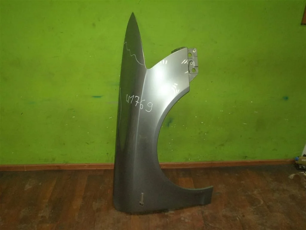 Крыло переднее правое Audi A6 2009-2011 4F0821104F