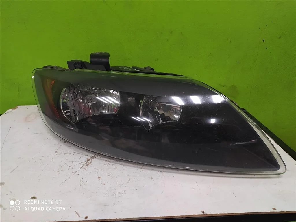 Фара правая Audi Q7 2006-2009 4L0941004F