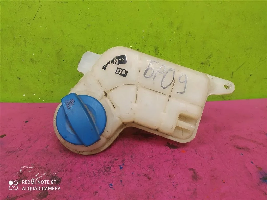 Бачок расширительный Audi A6 C6 Allroad б/у ориг