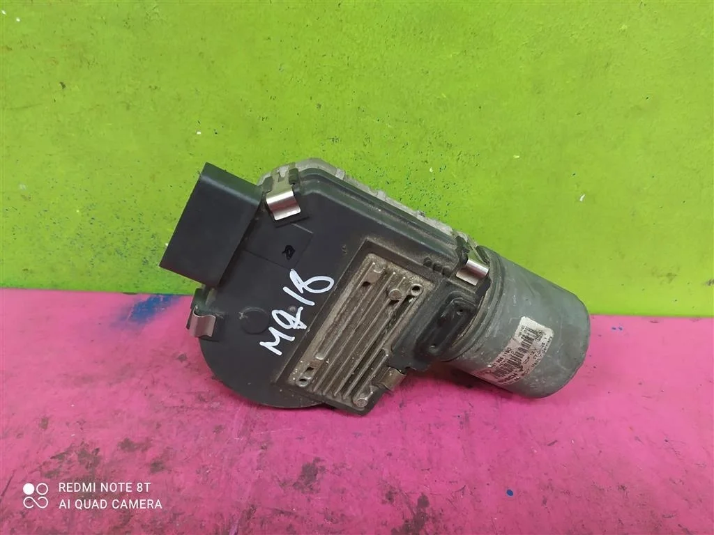 Моторчик стеклоочистителя дворников Audi A8 D3