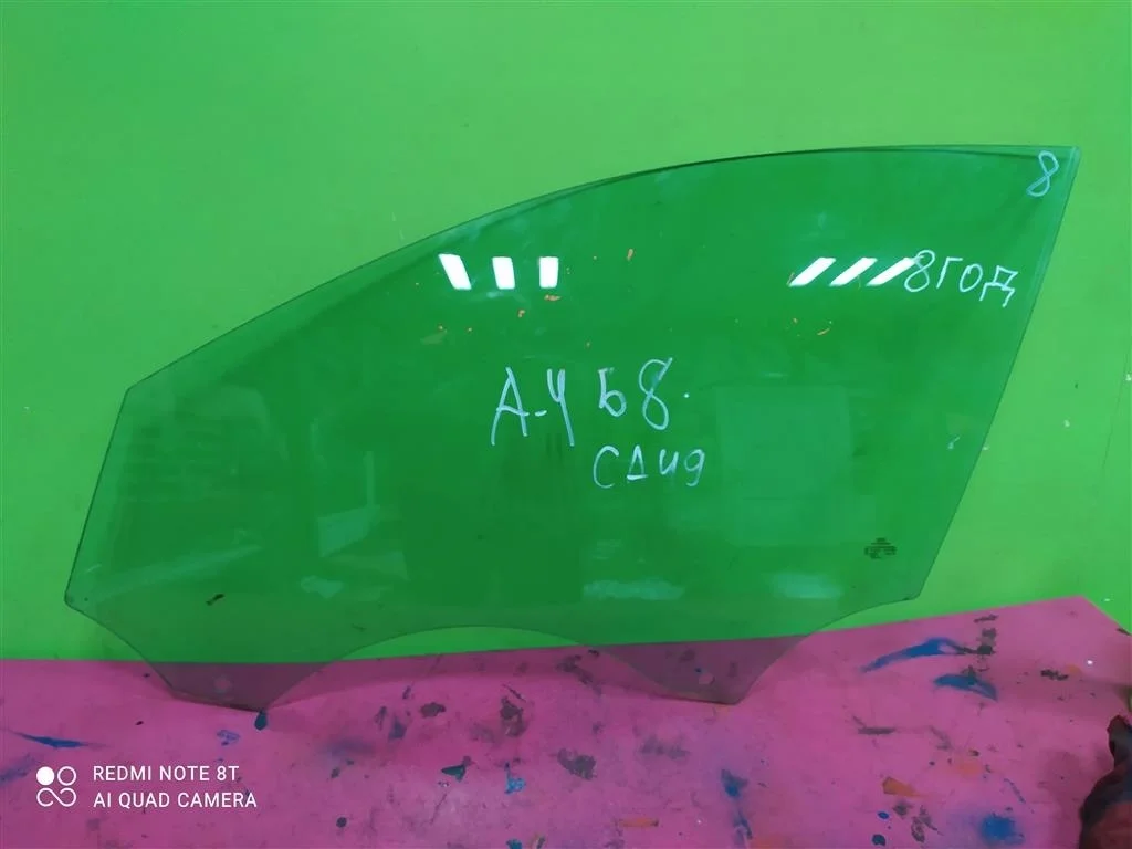 Стекло двери переднее левое Audi A4 B8 + Allroad