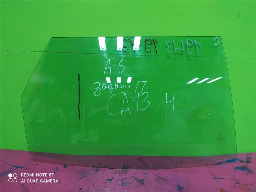 Стекло двери заднее правое Audi A6 C5 Allroad