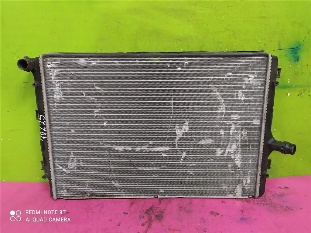 Радиатор двигателя Skoda Octavia 2 Yeti 1,6 2,0