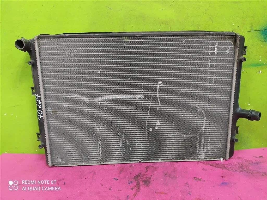 Радиатор двигателя Skoda Octavia 2 Yeti 1,6 2,0