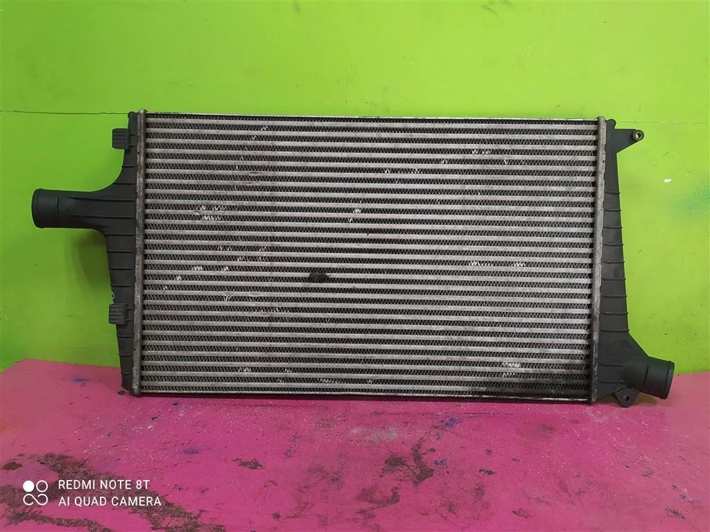 Интеркулер Audi A6 C5 2,5 AFB AKN AKE BDG BAU AYM