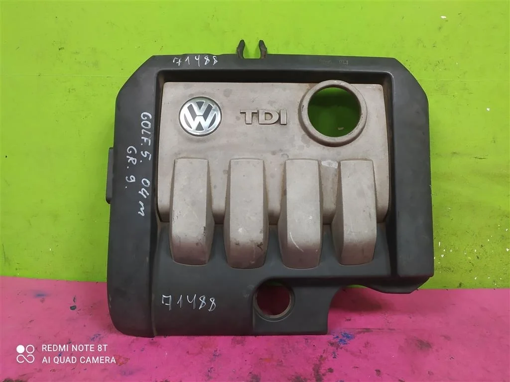Крышка двигателя Passat B6 Golf Jetta 1,9 BKC BXE