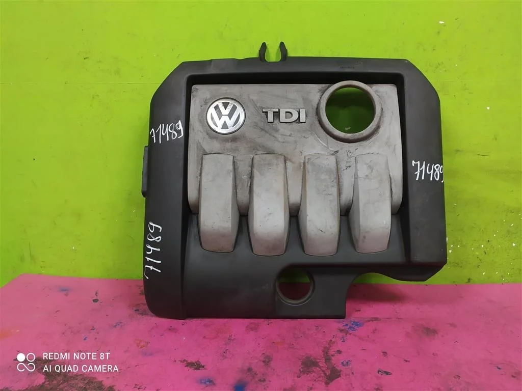 Крышка двигателя Passat B6 Golf Jetta 1,9 BKC BXE