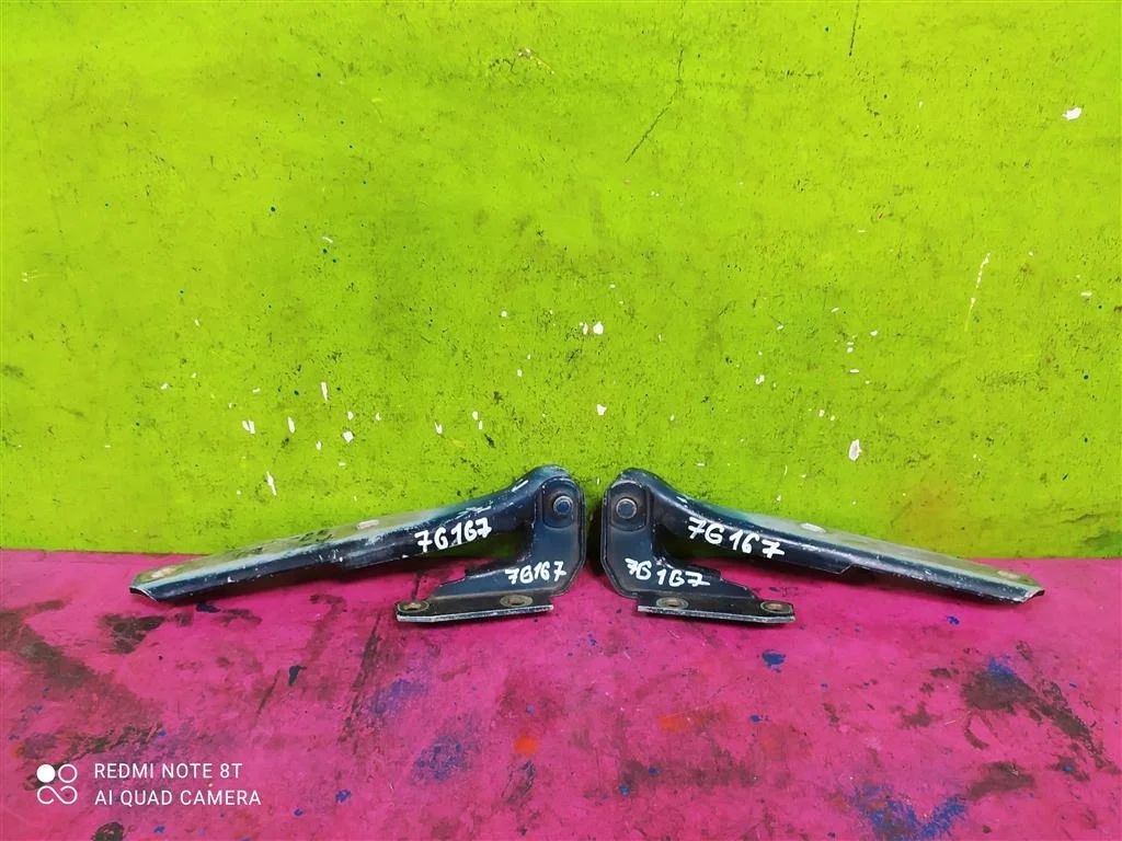 Петля капота левая правая компл Audi A6 C5 Allroad