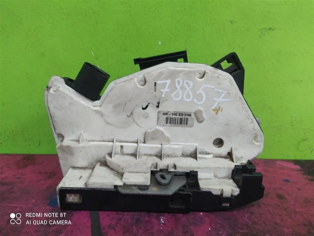 Замок двери задний правый VW Passat CC 5N0839016B