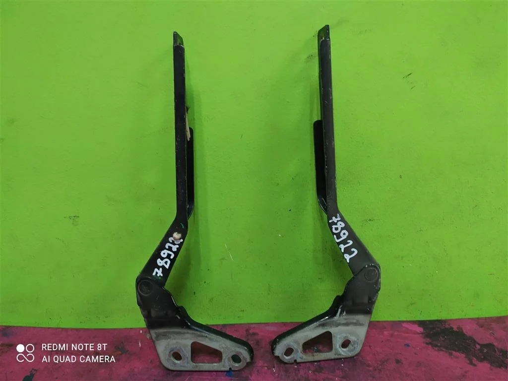 Петля капота левая правая компл Audi Q7 2006-2015