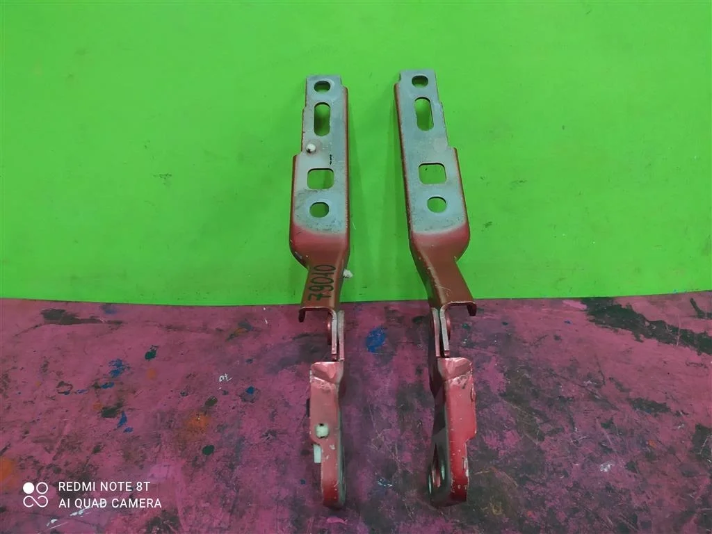 Петля капота левая правая пара Audi Q7 2006-2015