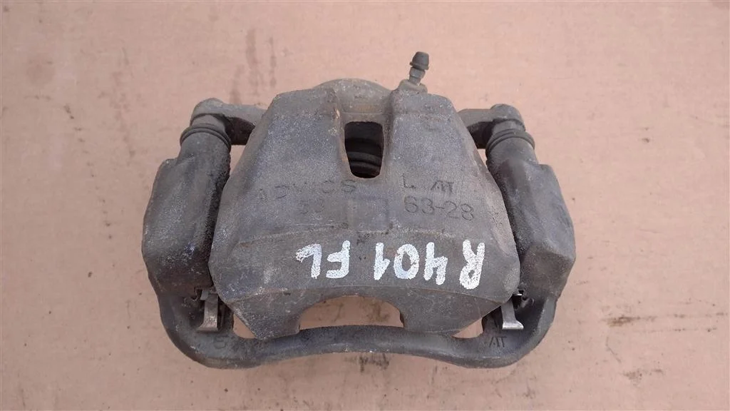 Б.у. суппорт TOYOTA RAV4 ZSA40 TOYOTA RAV4 ZSA40