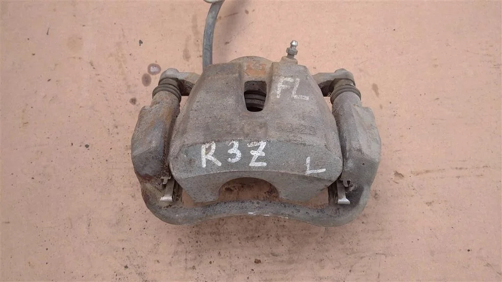 Б.у. суппорт TOYOTA RAV4 ZSA30 TOYOTA RAV4 ZSA30