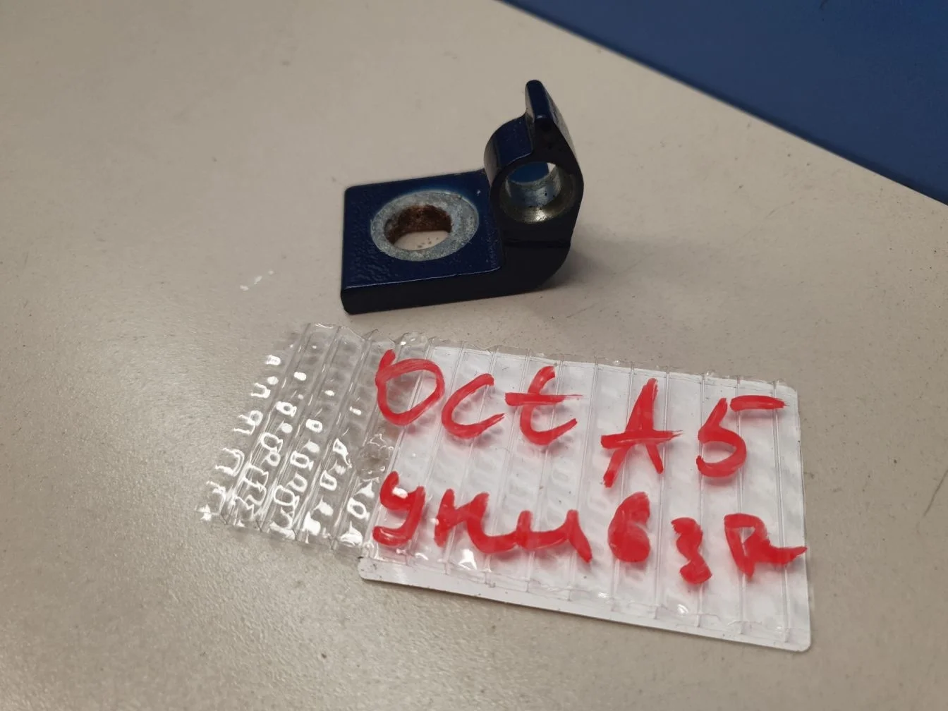 Петля двери задней правой для Skoda Octavia A5 1Z 2004-2013