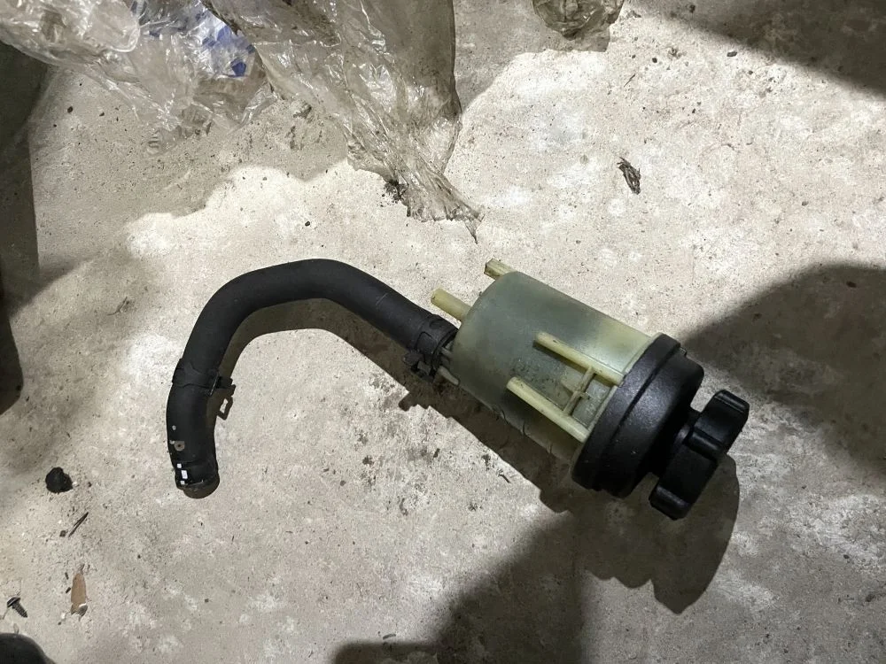 бачок гидроусилителя land rover freelander 2