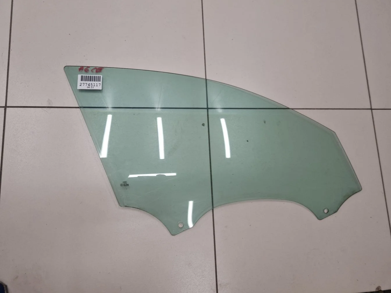 Стекло двери передней правой для Audi A6 S6 C7 2011-2018