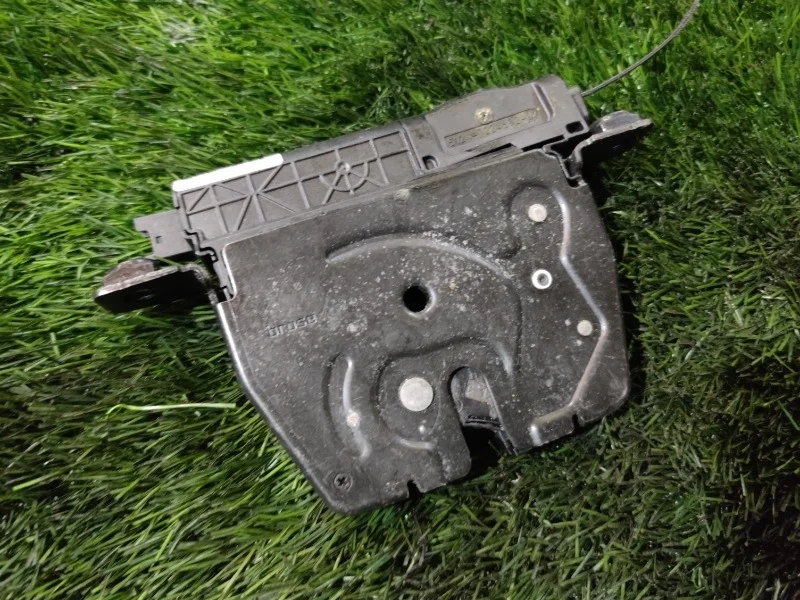 Замок багажника BMW 520i F10