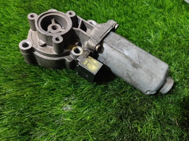 Серводвигатель раздатки BMW X53.0D 2010 E70