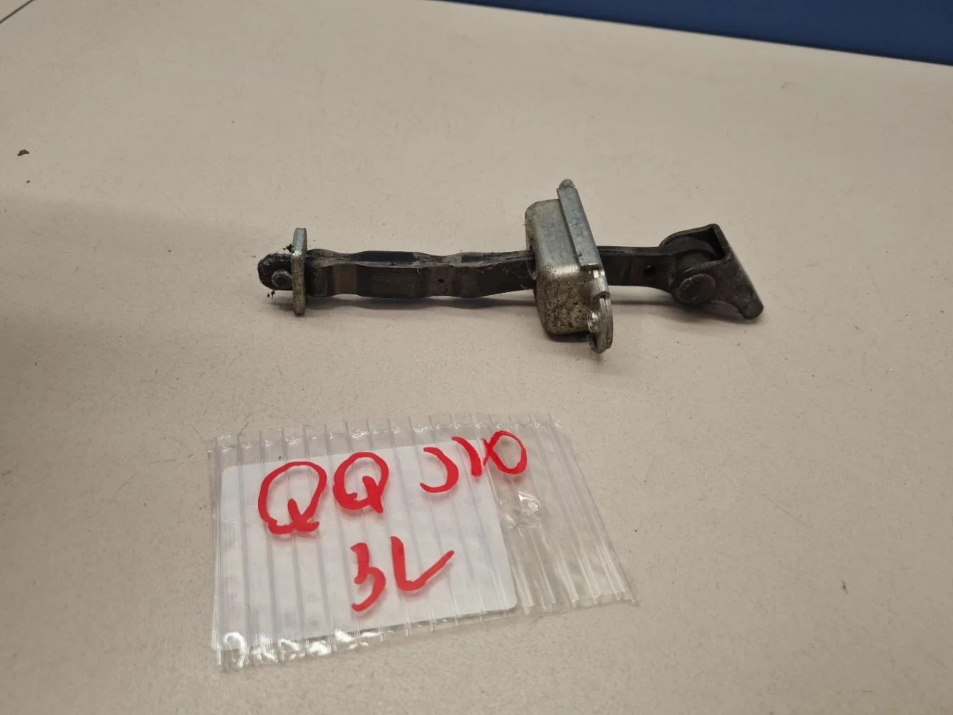 Ограничитель двери задней для Nissan Qashqai J10 2006-2014