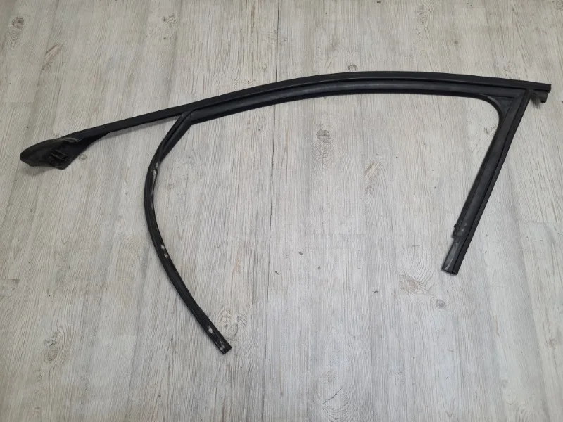 Молдинг двери Audi A6 2011-2018 4G