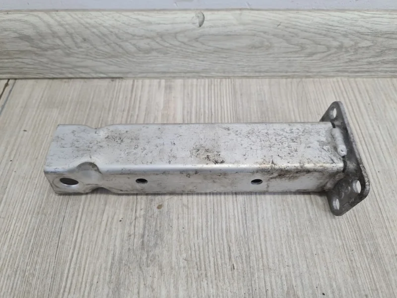 Лонжерон Audi Q7 2015- 4M