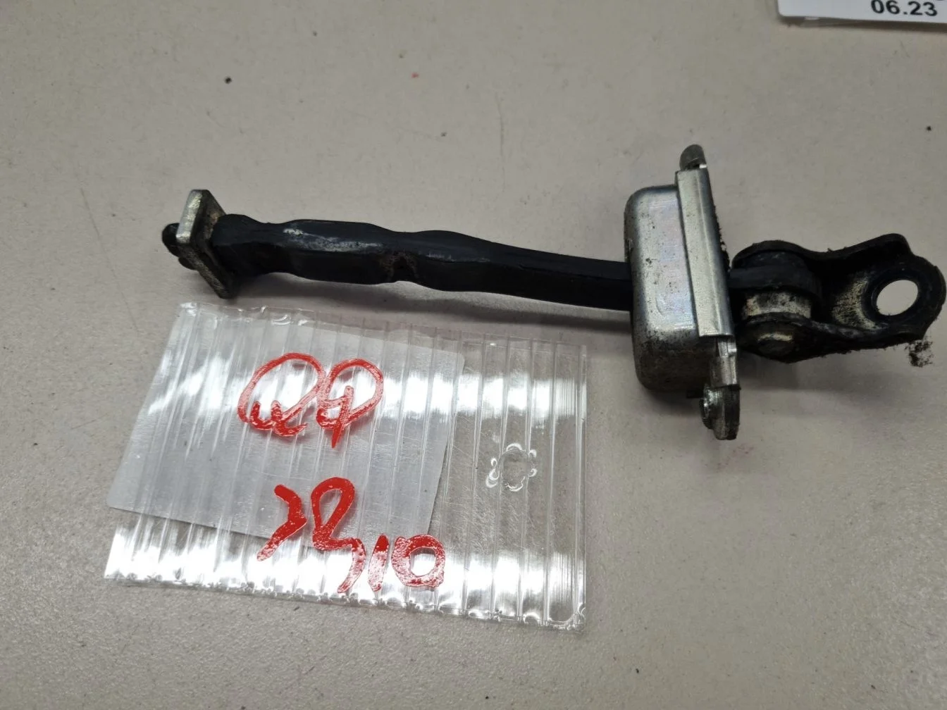 Ограничитель двери задней для Nissan Qashqai J10 2006-2014