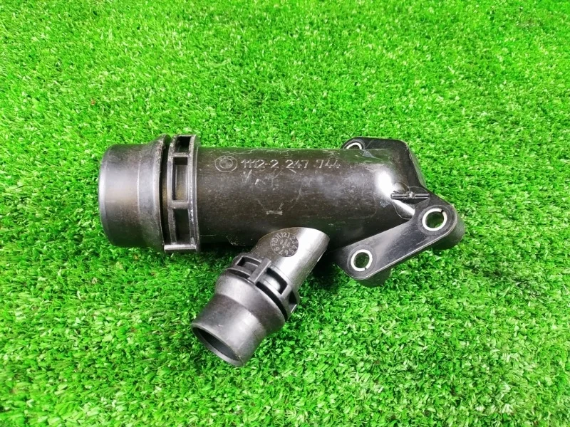 Соединительный патрубок BMW E60