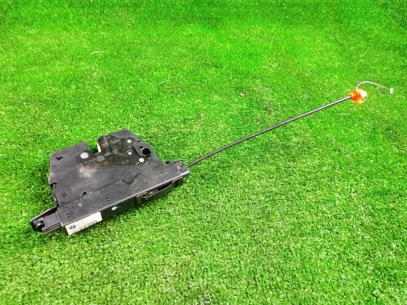 Замок багажника BMW F30