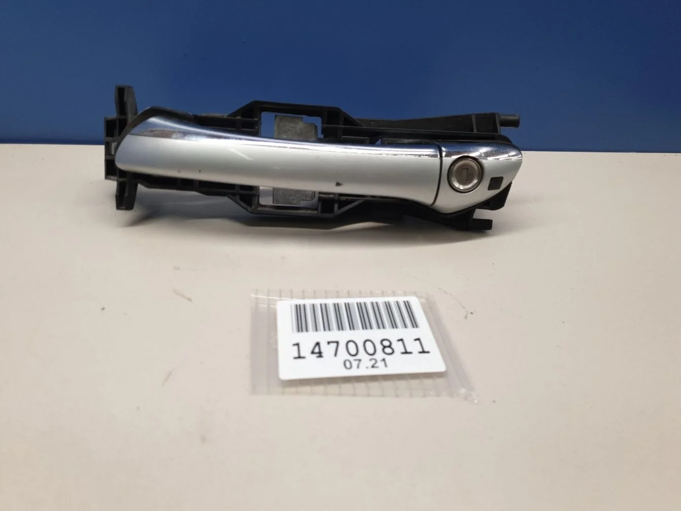 Ручка двери нaружная левая передняя для Mercedes CLS-klasse W219 2004-2010