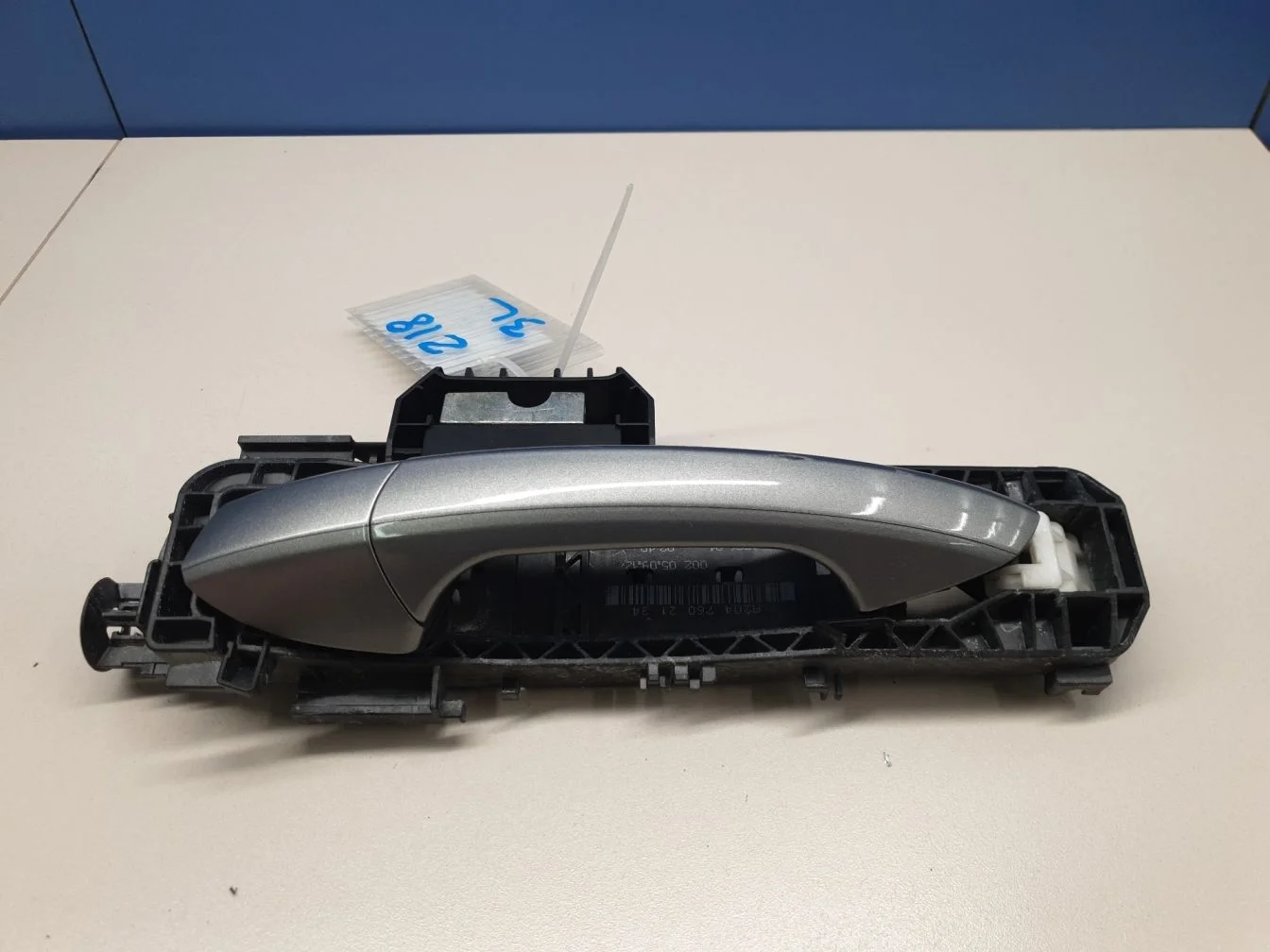 Ручка двери нaружная задняя левая для Mercedes CLS-klasse W218 2010-2017