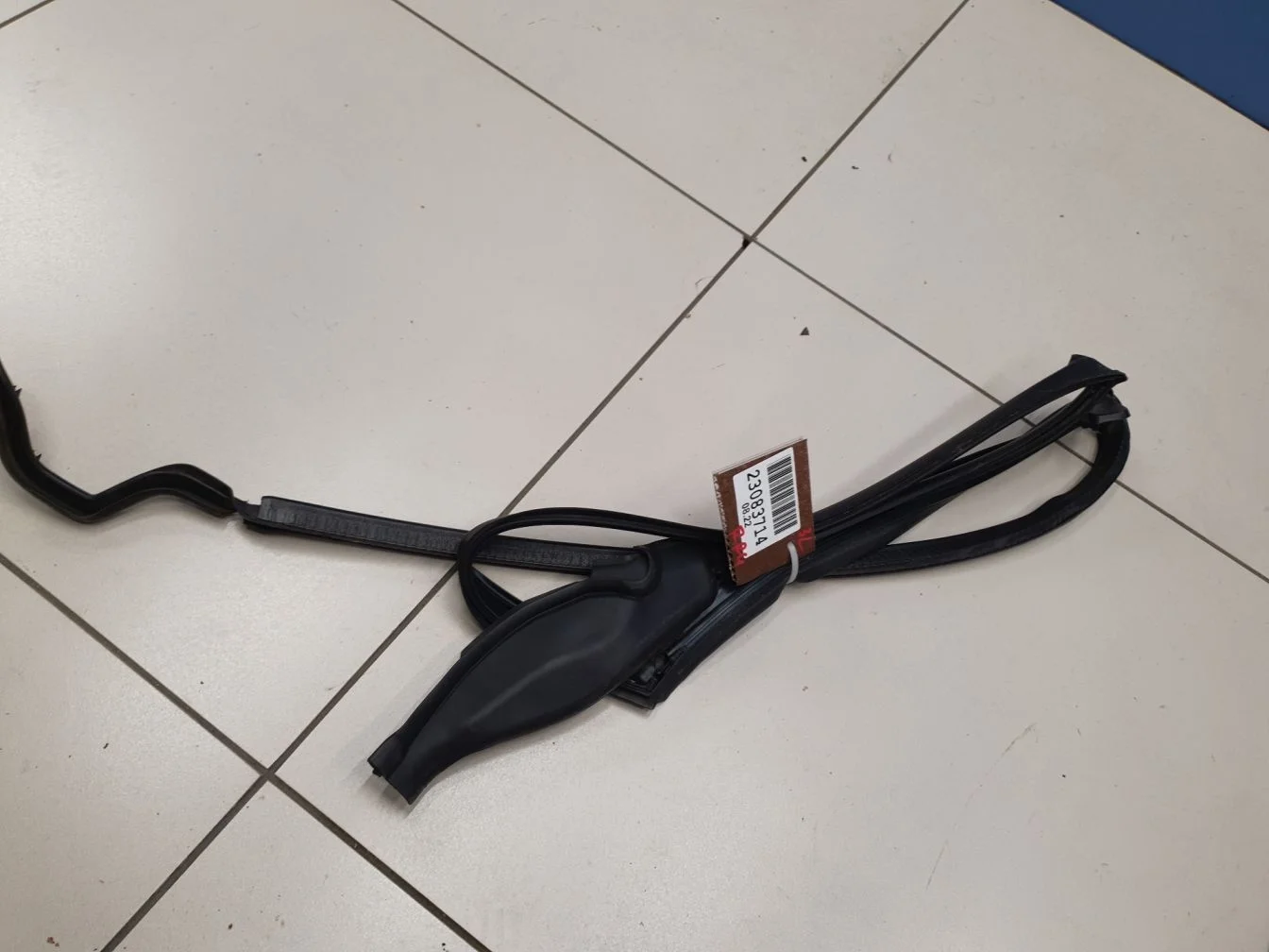 Уплотнитель двери задней левой для Land Rover Range Rover Sport 2013-