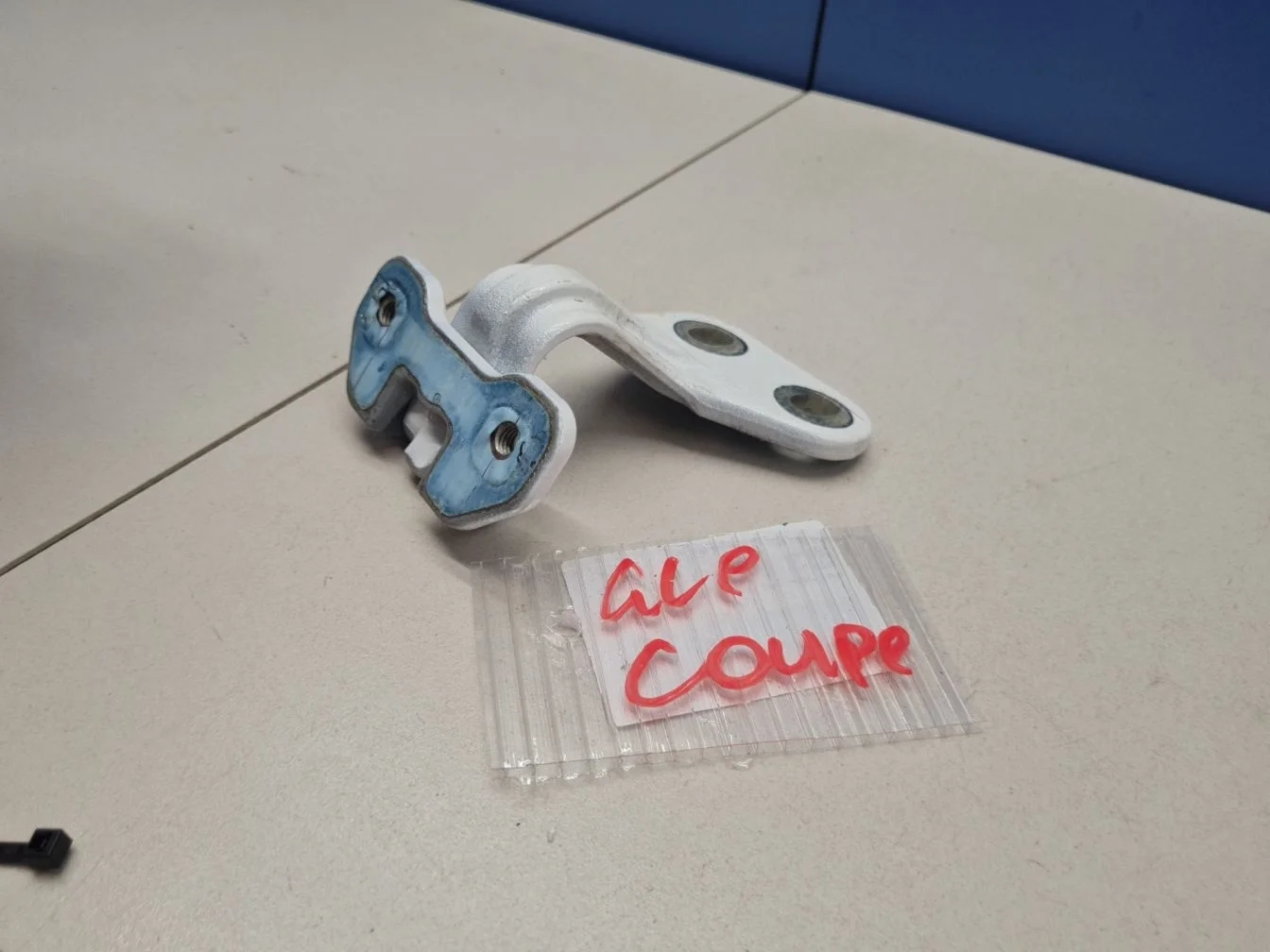 Петля двери багажника правая для Mercedes GLC-klasse C253 Coupe 2016-