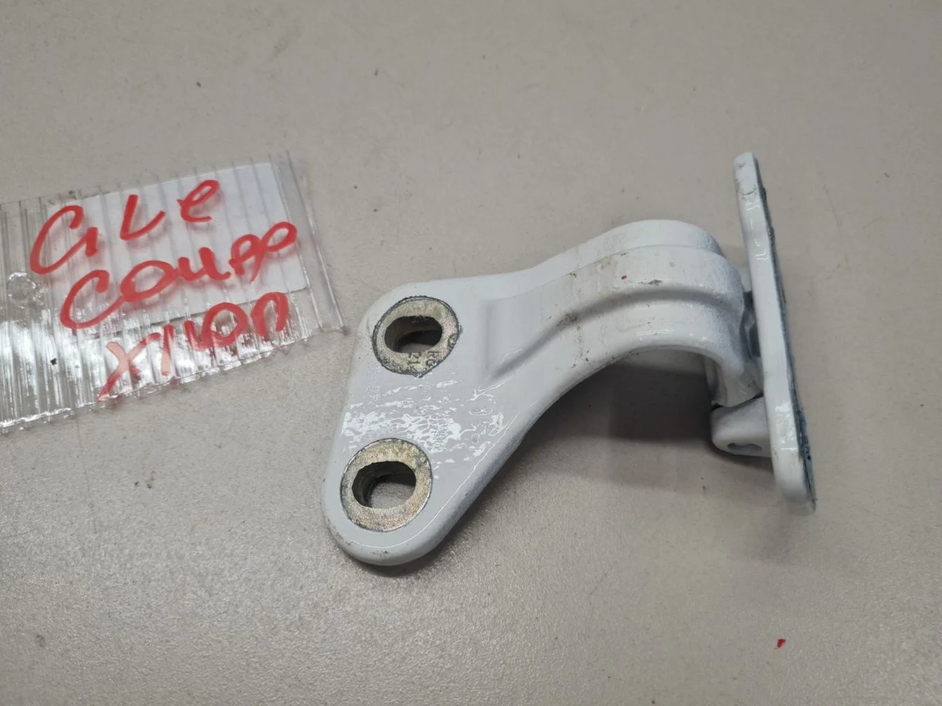 Петля двери багажника левая для Mercedes GLC-klasse C253 Coupe 2016-