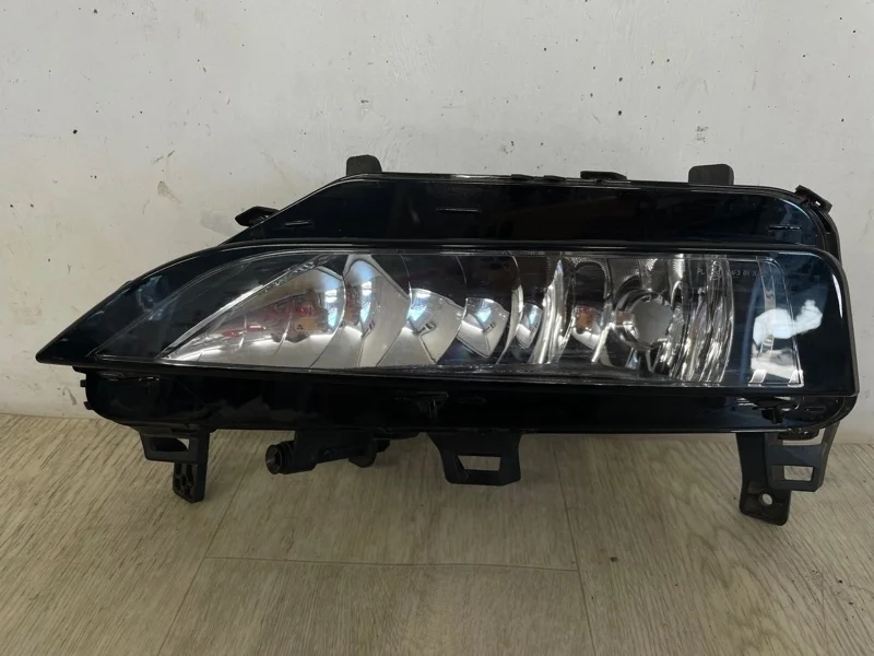 Фара противотуманная Skoda Rapid 2020 2021 2022 2023 60U941699, передняя левая