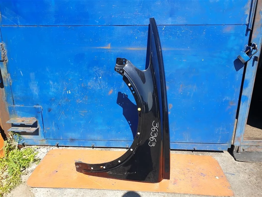 Крыло переднее левое Volvo C30 2006-2010 31253949