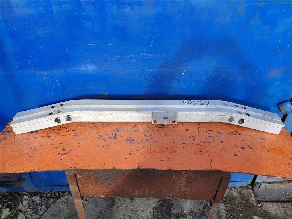 Усилитель переднего бампера Infinity M35 M45 Fuga