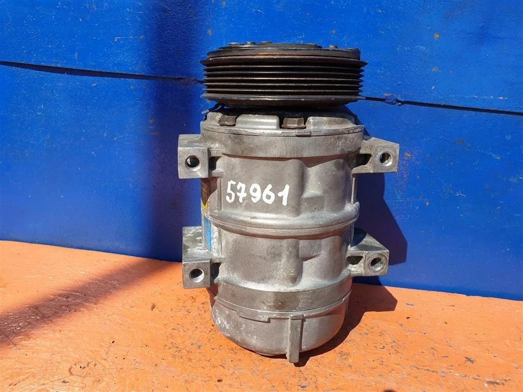 Компрессор кондиционера Volvo S60 S80 1 V70 2 2,4