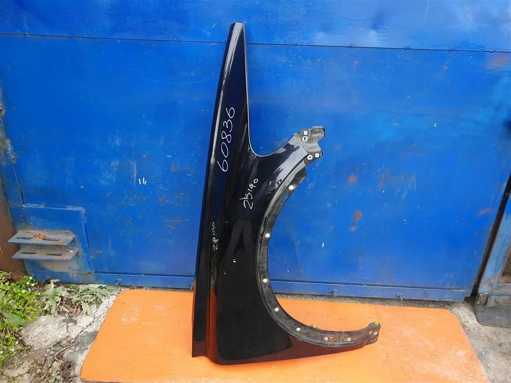 Крыло переднее правое Volvo C30 2006-2010 31253950