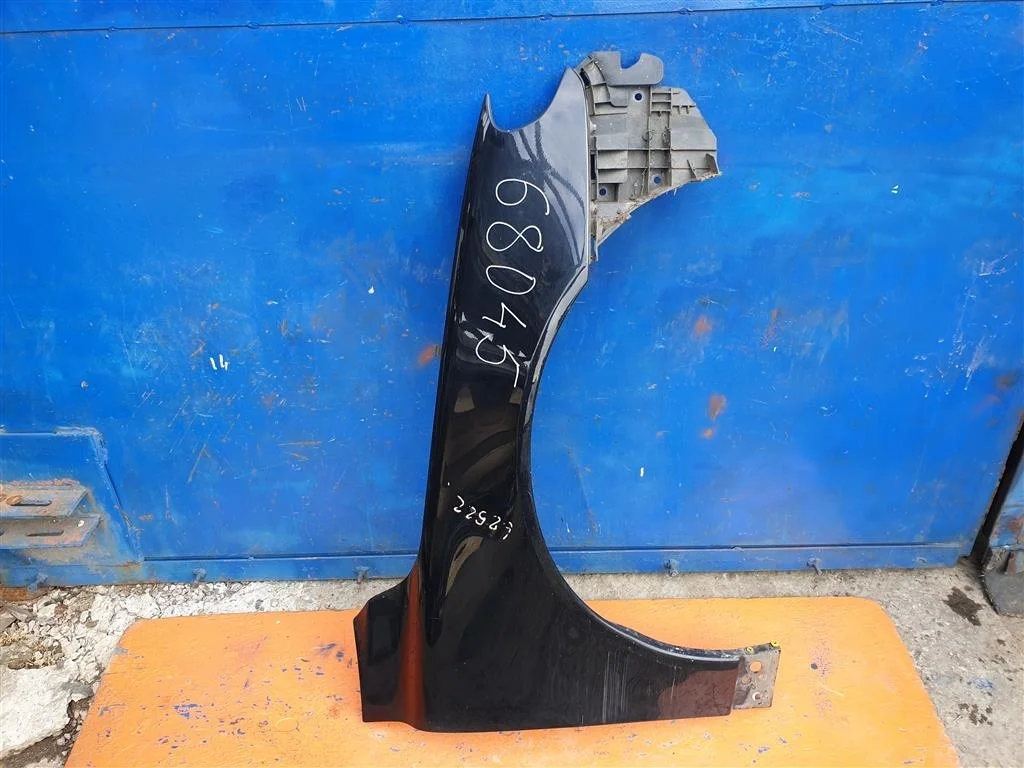 Крыло переднее правое Volvo S80 2 V70 3 2006-2016