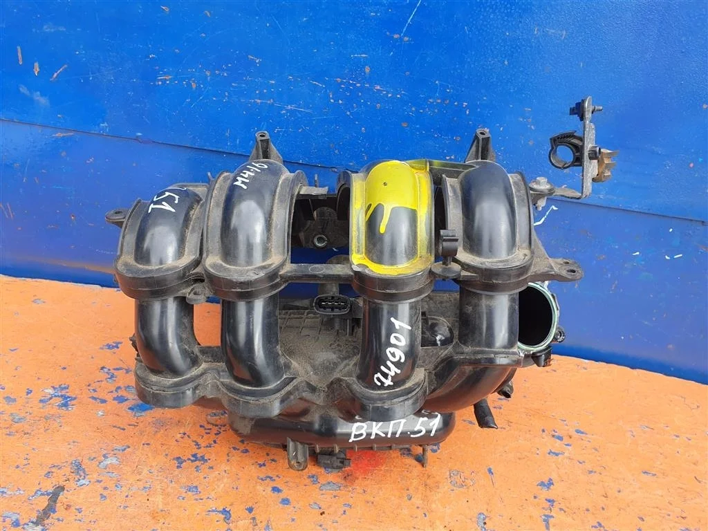 Впускной коллектор Ford Focus 3 1,6 IQDA PNDA PNDB