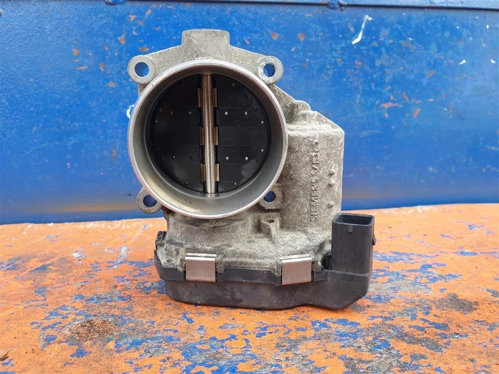 Дроссельная заслонка BMW X5 E70 F15 X6 E71 F01 4,4