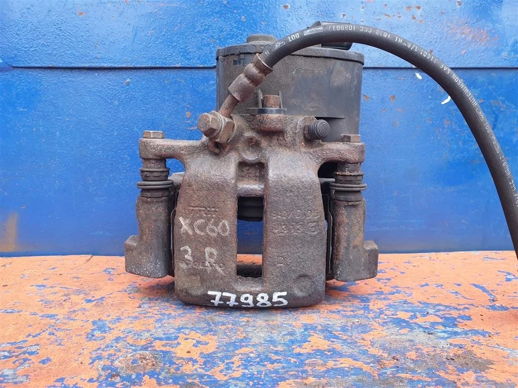 Суппорт задний правый Volvo S60 2 S80 XC60 XC70 2